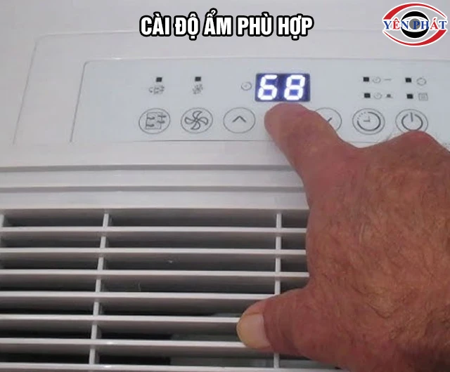 Cài độ ẩm máy hút ẩm