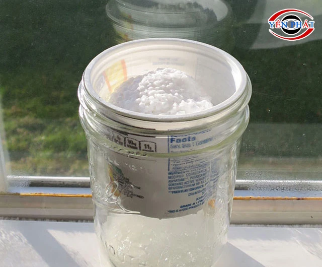 Làm máy hút ẩm bằng baking soda