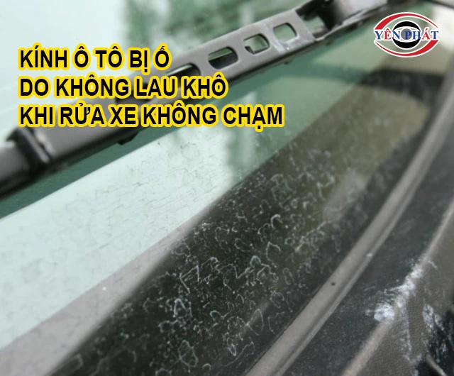 kính oto bị ố
