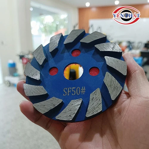 Đĩa mài bê tông SF03 12 lưỡi có miếng dán 4