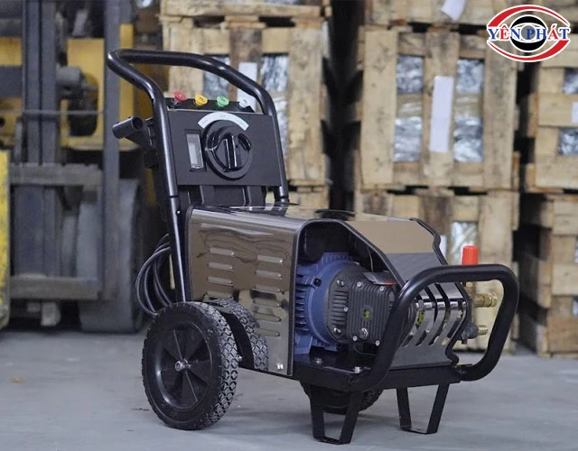 Máy rửa xe Kumisai 2000PSI