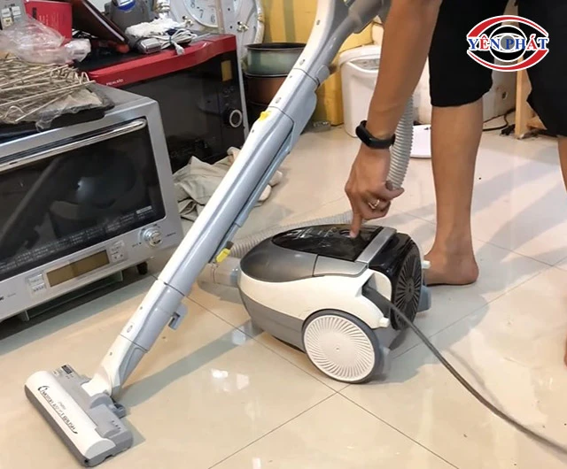 cách sử dụng máy hút bụi Mitsubishi 