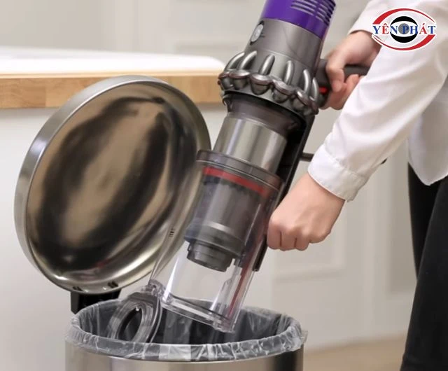 Vệ sinh máy hút bụi để đảm bảo độ bền