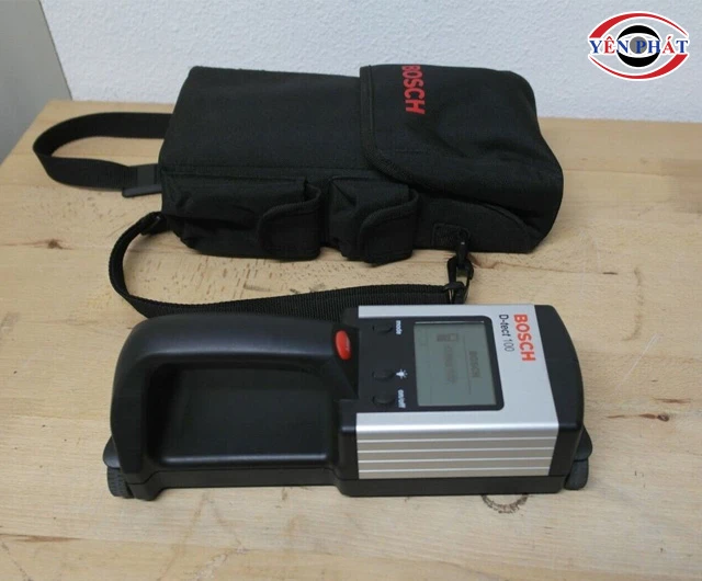 Máy dò kim loại cầm tay Bosch D-Tect 100 là sự kết hợp giữa độ sâu dò tốt và độ chính xác cao