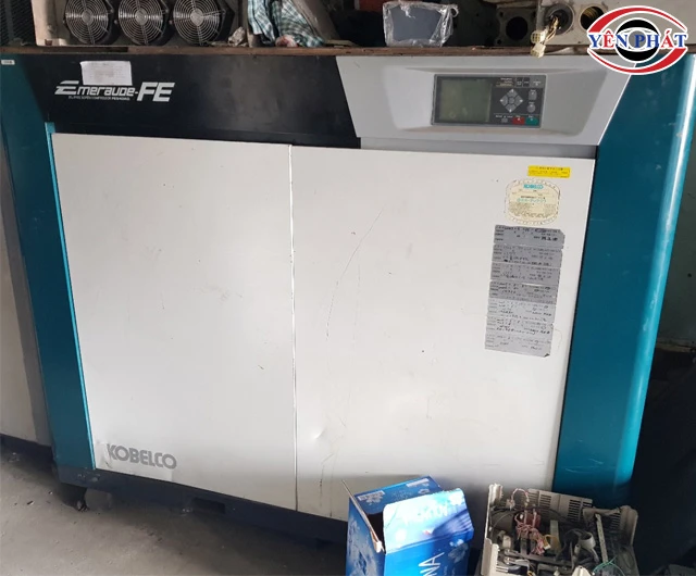 Máy nén khí trục vít 40HP Kobelco 