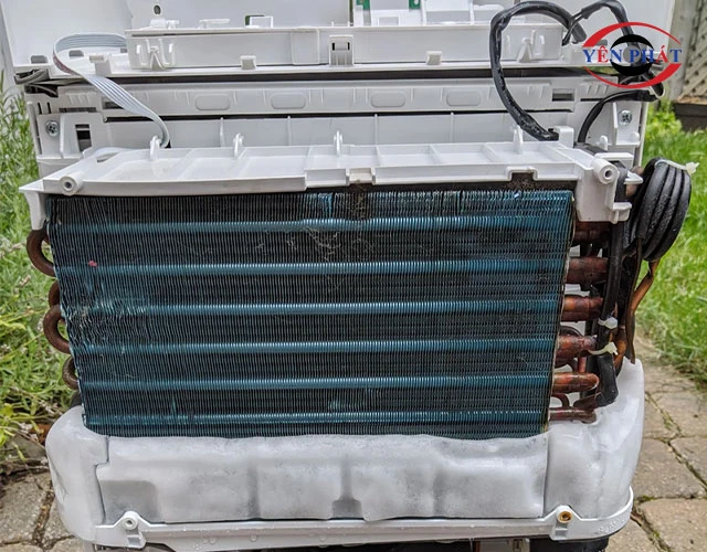  Vệ sinh sạch máy hút ẩm để tránh báo lỗi E1