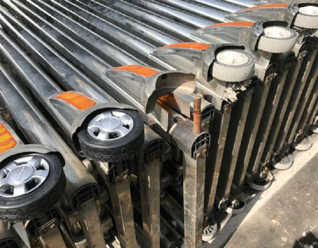 Cách hạn chế hư hỏng cho bánh xe cổng xếp