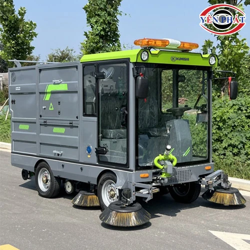 Xe quét rác ngồi lái Kumisai KMS25 8
