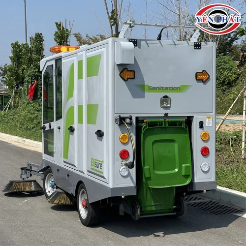 Xe quét rác ngồi lái Kumisai KMS S18 3