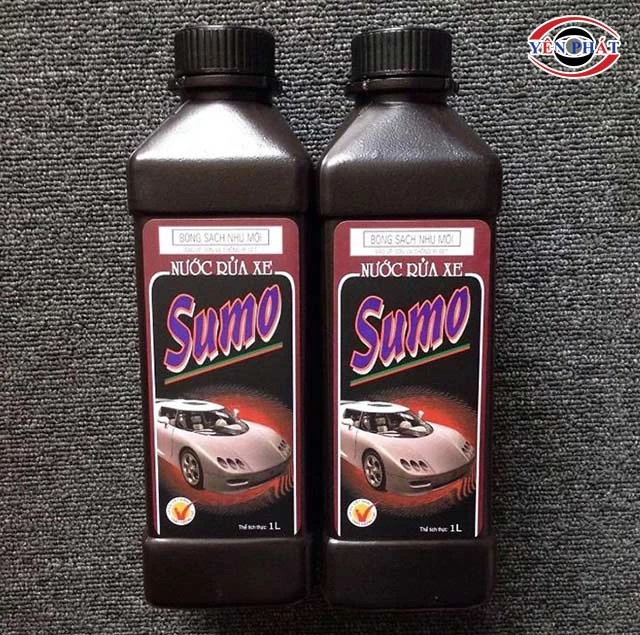 Nước rửa xe Sumo chai vuông 1L