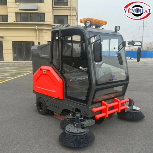 Xe quét rác ngồi lái Kumisai KMS-S240 4