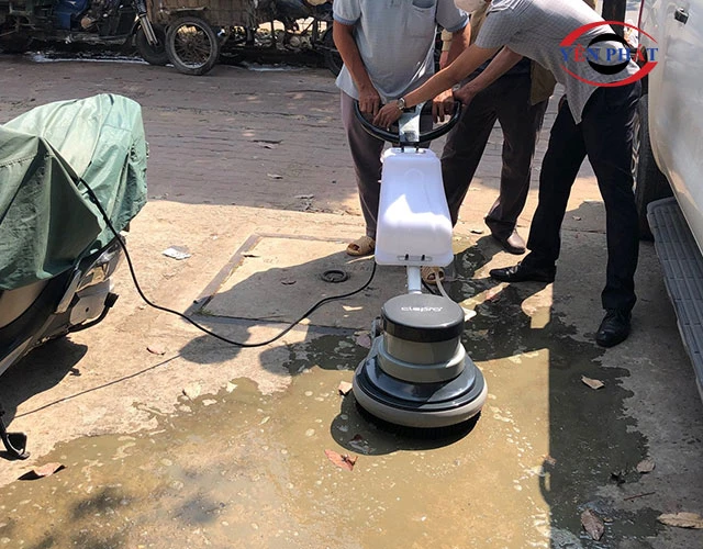 Chi tiết cách sử dụng máy chà sàn tạ Clepro CSW17G