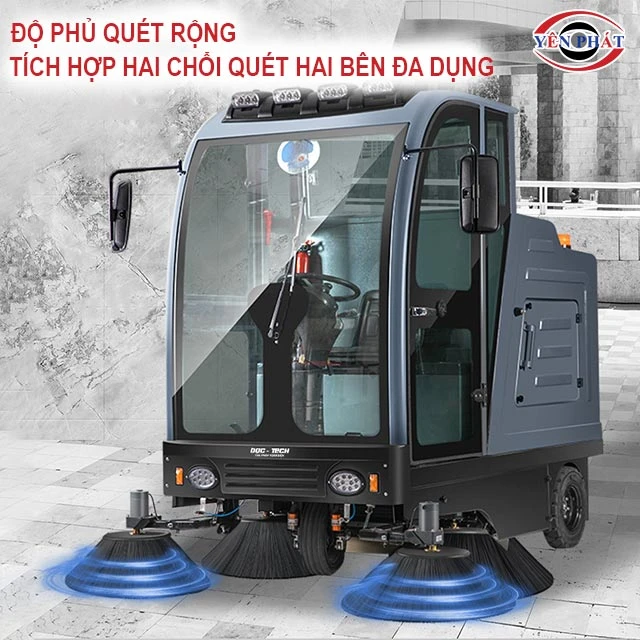 hai chổi bên trên xe quét rác ngồi lái DQC-Tech 13F