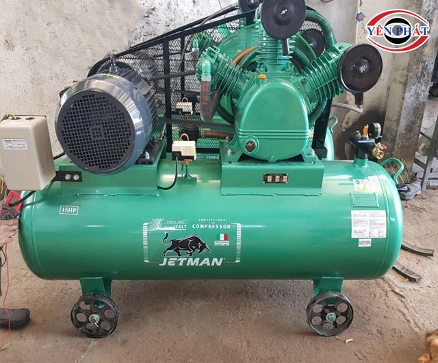 máy nén khí 11KW piston