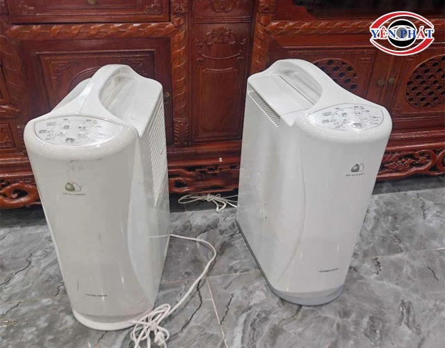 đặt máy hút ẩm Corona chuẩn
