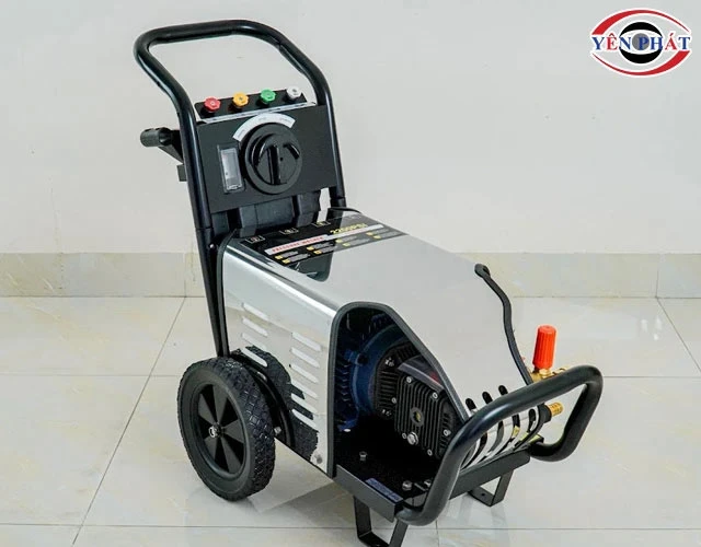 Máy rửa xe nhập khẩu công nghệ hiện đại