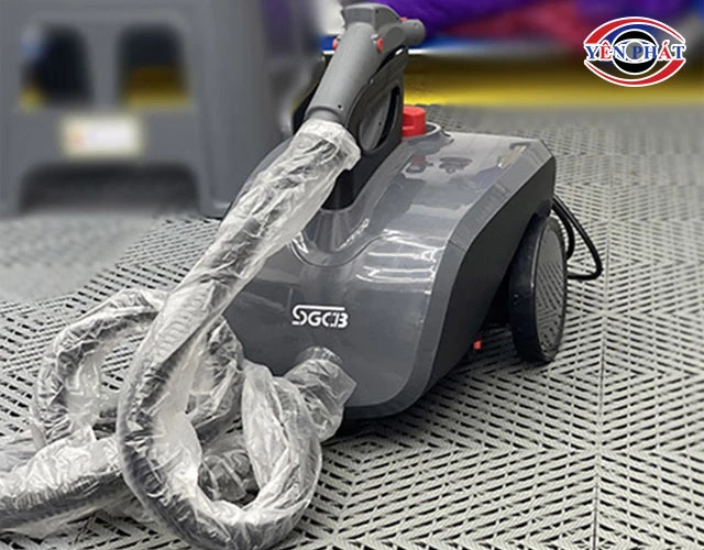 Máy rửa xe hơi nước nóng mini
