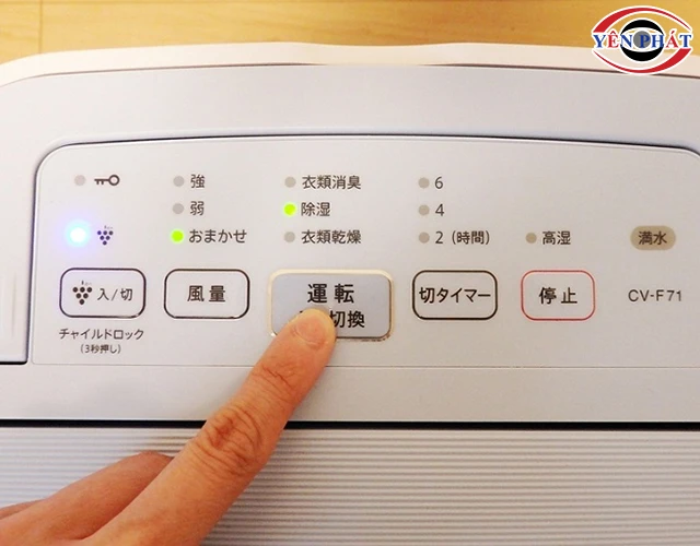 quan sát bảng điều khiển