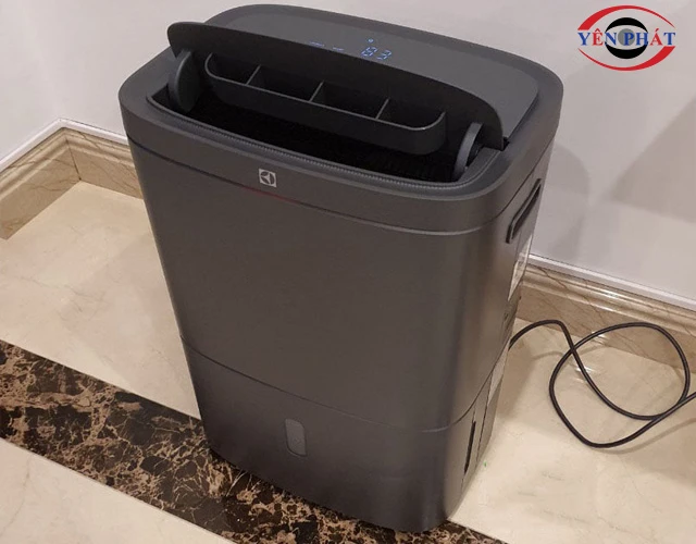 máy hút ẩm Electrolux dễ sử dụng